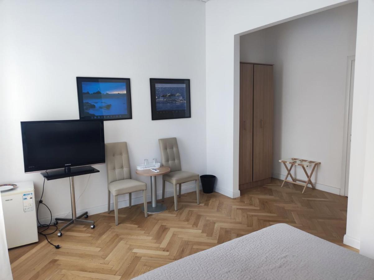 טריאסטה Piazza Goldoni Rooms מראה חיצוני תמונה